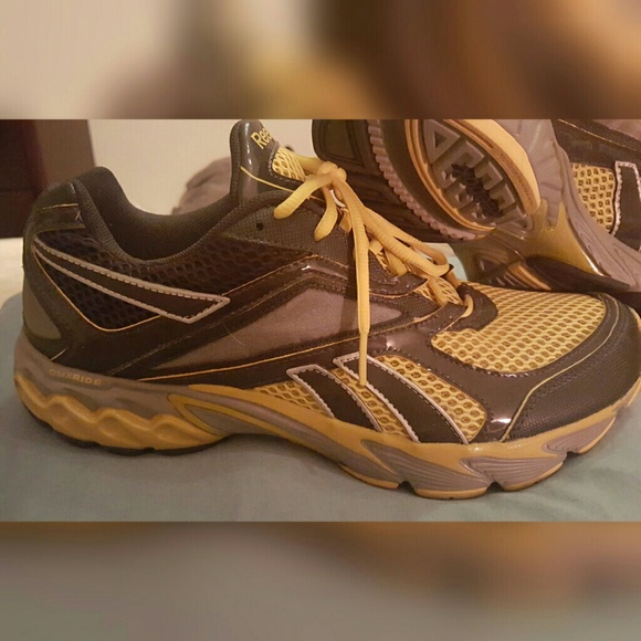 MENS REEBOK WORN ONCE!