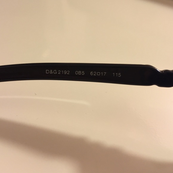 🚫SOLD🚫 Dolce and Gabbana Sunglasses - Picture 3 of 4