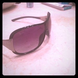 Chic Ray Ban shades