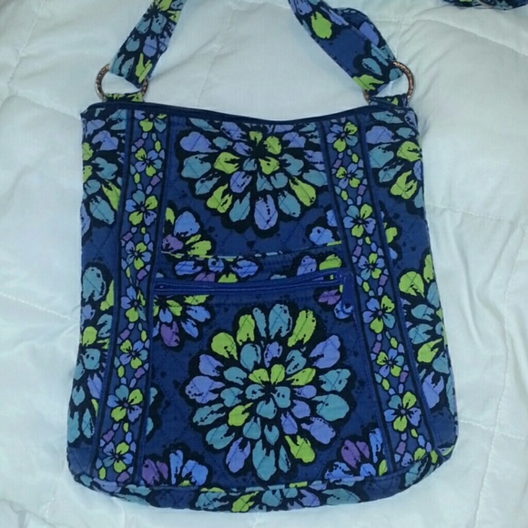 Vera Bradley hipster in blue Indigo Pop print