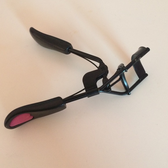 eyelash curler