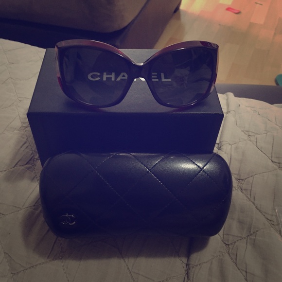 BRAND NEW AUTHENTIC RED 🌹 CHANEL SUNGLASSES❤️🌹✨
