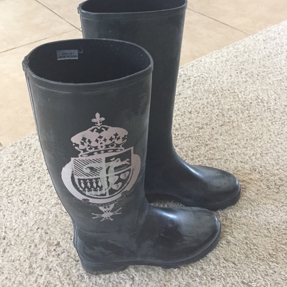 Juicy Couture Shoes - Juicy Couture rain boots