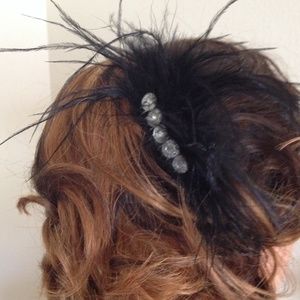 Feather hair comb