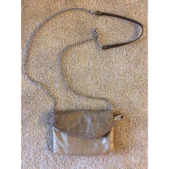 Hobo tan 'Daria' crossbody