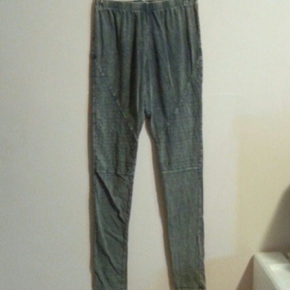 Mimi Chica distressed leggings size small