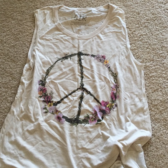 Cha Sor Peace Sign Tank