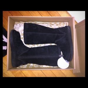 Brand new Tall black uggs kenly 1890 w/ zipper