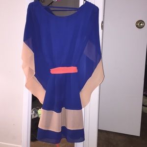 Beautiful flows polyester dress