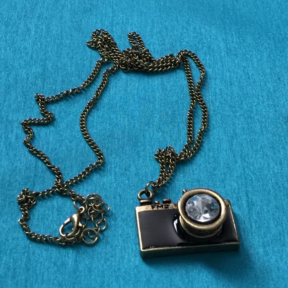 Jewelry - 🆕[HP]CAMERA NECKLACE