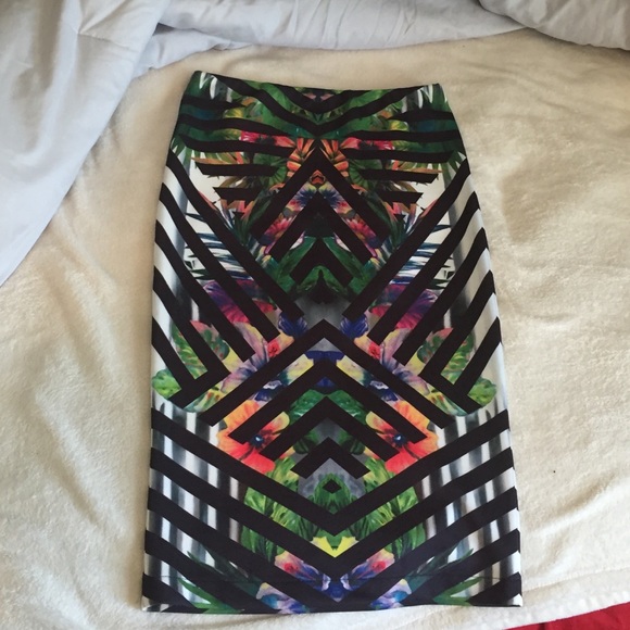 Colorful knee length skirt😍 Great condition.