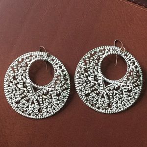 White Dangly Earrings! NWOT