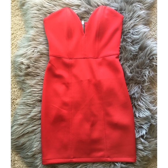 Body fitting dress
