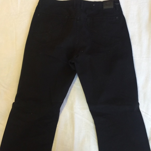 Jeans - Picture 2 of 3