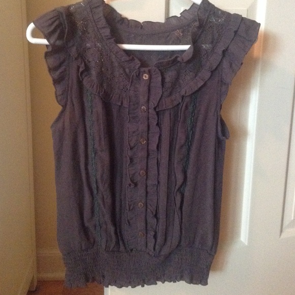 Grey tank with crochet around the top - Picture 1 of 2
