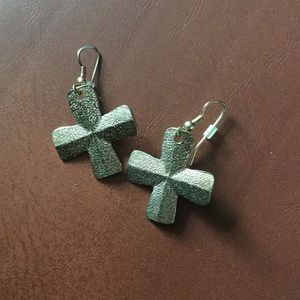 GOLD colored Dangly earrings! NWOT