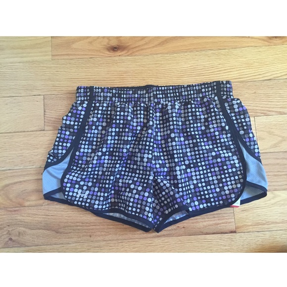 🚫SOLD🚫Under Armour Running Shorts!