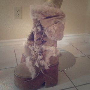 90s Tan/Fur Stack GoGo Boots