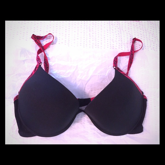 34 D Frederick's of Hollywood black and red bra