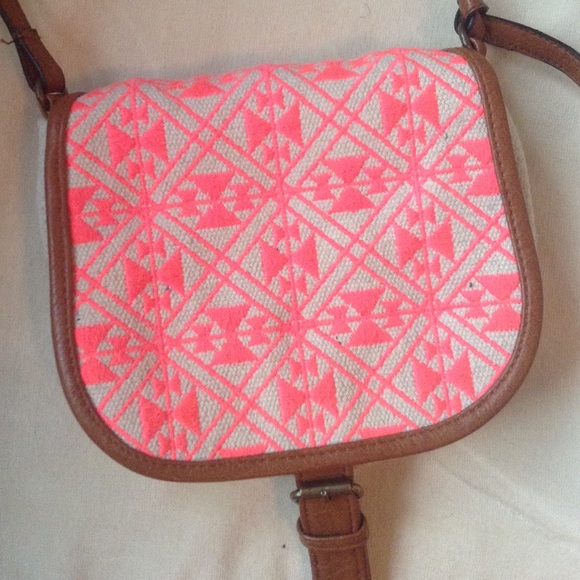 Corssover bag from American Eagle - Picture 2 of 4