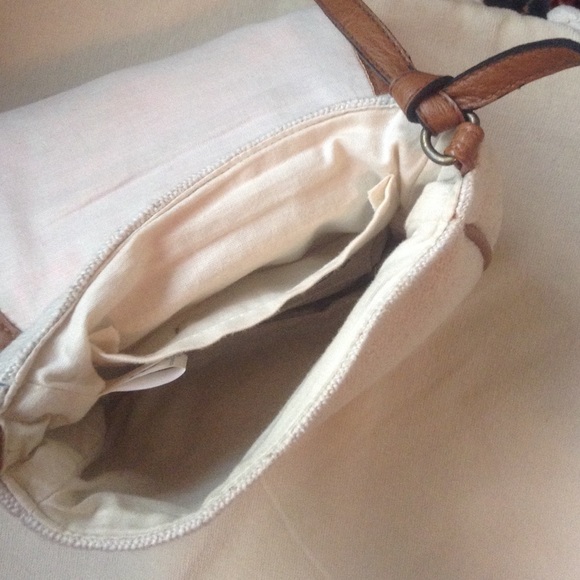 Corssover bag from American Eagle - Picture 3 of 4