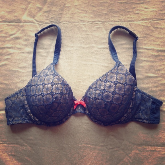 Body by Victoria blue lace bra 34B