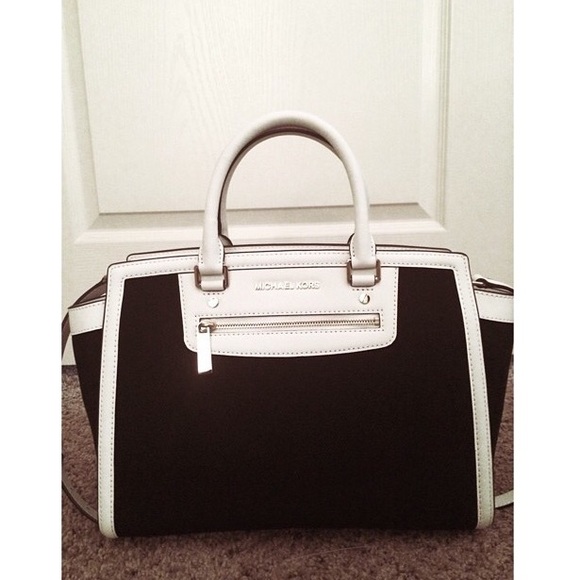 Michael Kors Handbags - Michael Kors Handbag