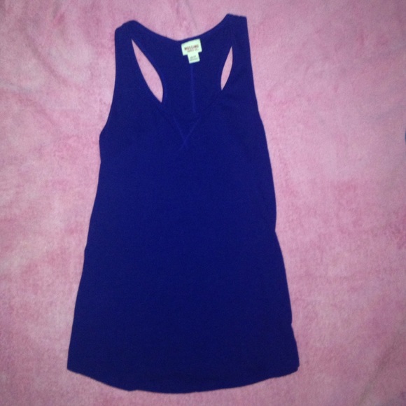 Flowy tank