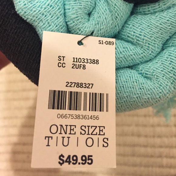 SOLD‼️PINK Beach Blanket - Picture 3 of 3