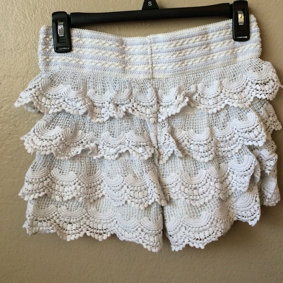 Crotched/ lace shorts - Picture 2 of 4