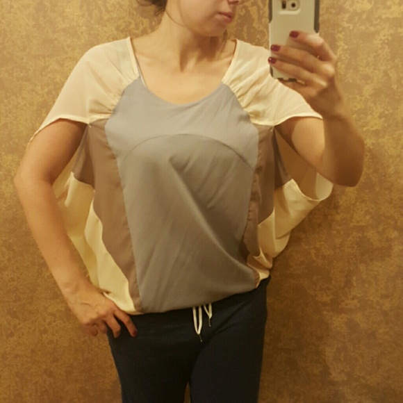 Unique top light weight top.
