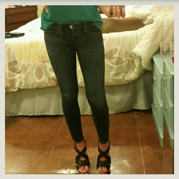 ----SOLD---AE dark Jeggings. Worn twice. Like New!