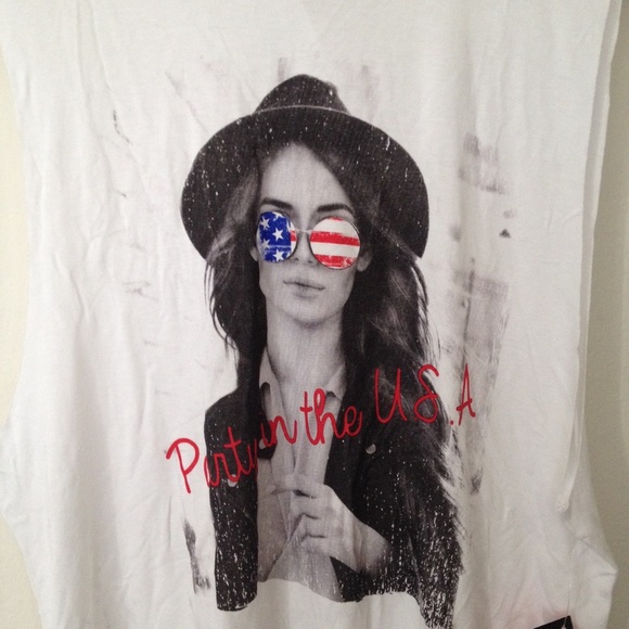 FINAL SALE! NWT "Party in the USA" Muscle Tank Top - Picture 2 of 4