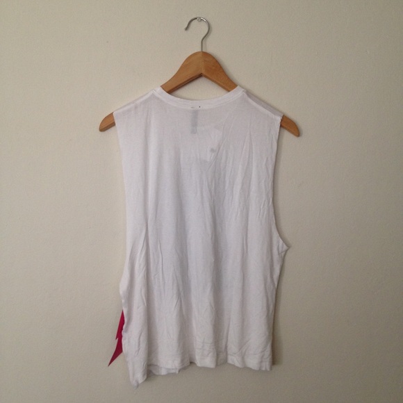 FINAL SALE! NWT "Party in the USA" Muscle Tank Top - Picture 3 of 4