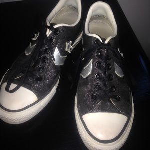 Converse size 6