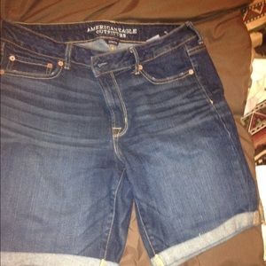 American Eagle Bermudas