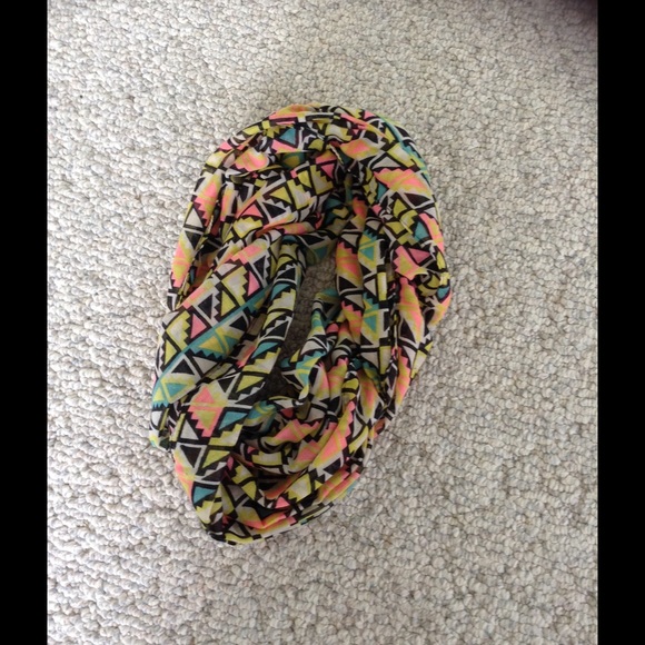 Tribal print Infinity Scarf - Picture 1 of 2