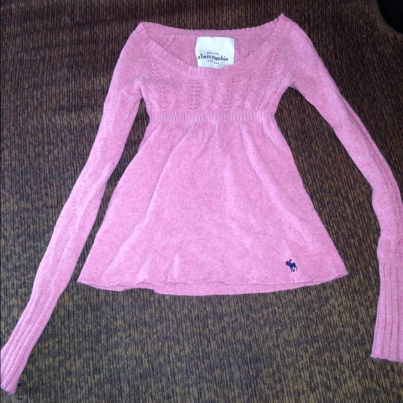 Abercrombie KIDS pink sweater size MEDIUM.