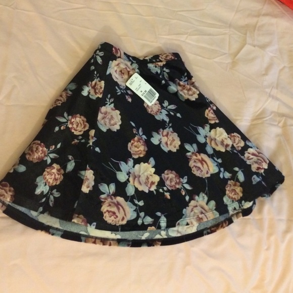 Vintage floral velvet skater skirt