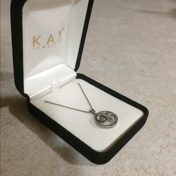 Kay Jewelers Open Heart collection Necklace - Picture 2 of 3