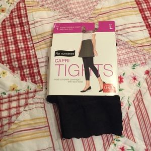 No-Nonsense Black Capri leggings