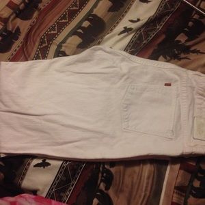 White Denim Levi's