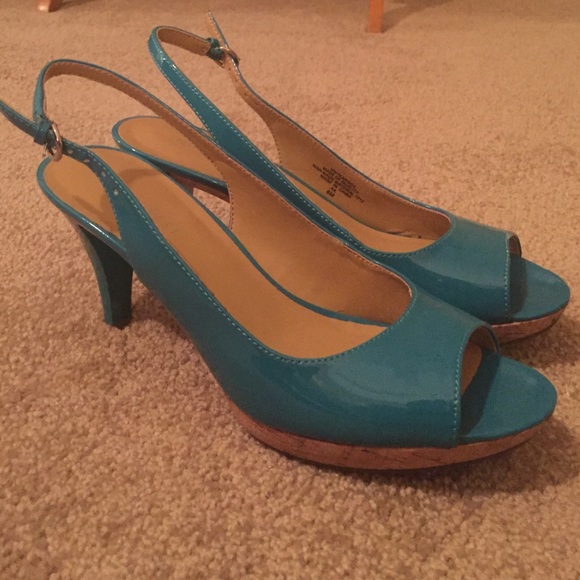 turquoise opened-toe leather high heels