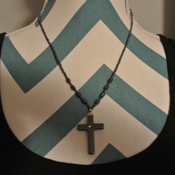 Cross Necklace - Picture 3 of 3