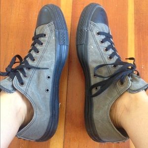 Men's Converse Size 10