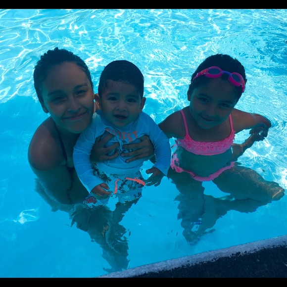 MEET YOUR SELLER 😘 - Picture 2 of 2