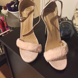 Fur light pink heels