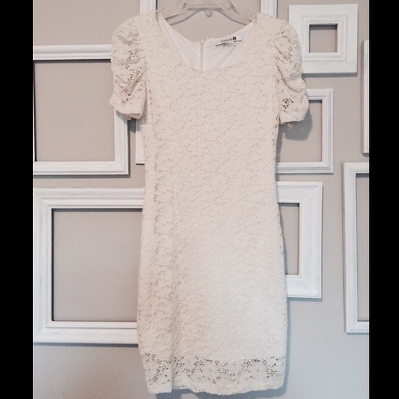 Forever 21 Cream Lace Dress