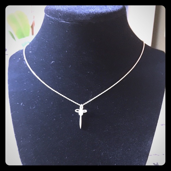Cross Necklace - Picture 1 of 2