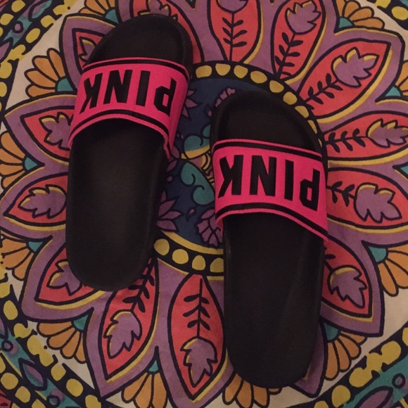 PINK SANDALS nwt